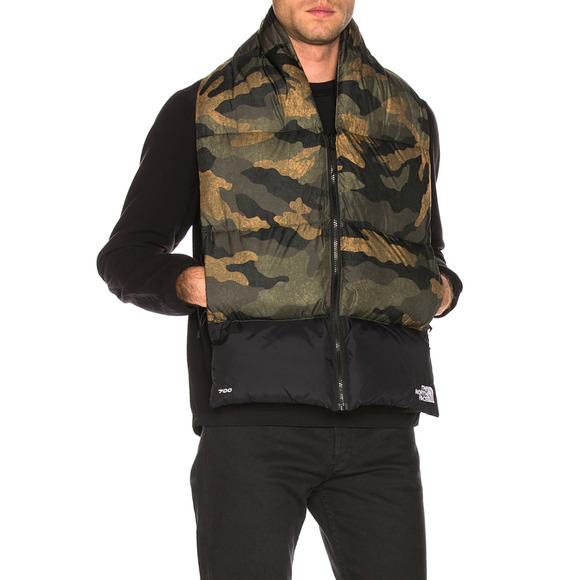 The North Face Nuptse Camouflage Down Puff Scarf 700